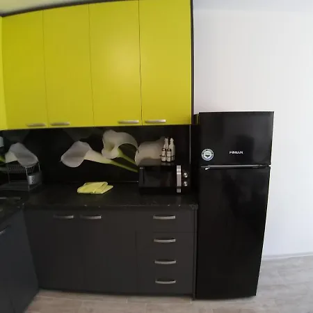 трапезица Apartment